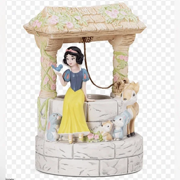 SCENTSY SNOW WHITE WARMER AND WAX